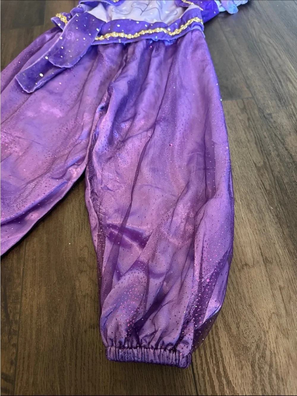 Girls size small Nickelodeon Shimmer and Shine Shimmer Halloween costume